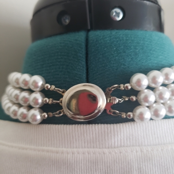 HP. Necklace Set - Picture 3 of 10